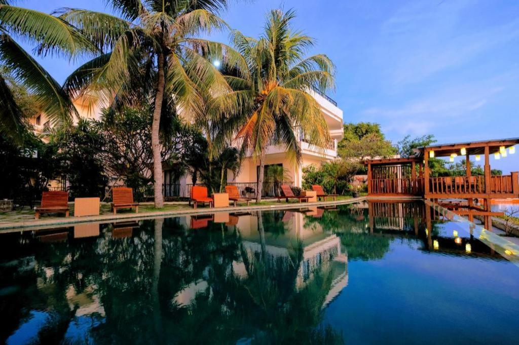 Capa Maumere Resort Exterior foto